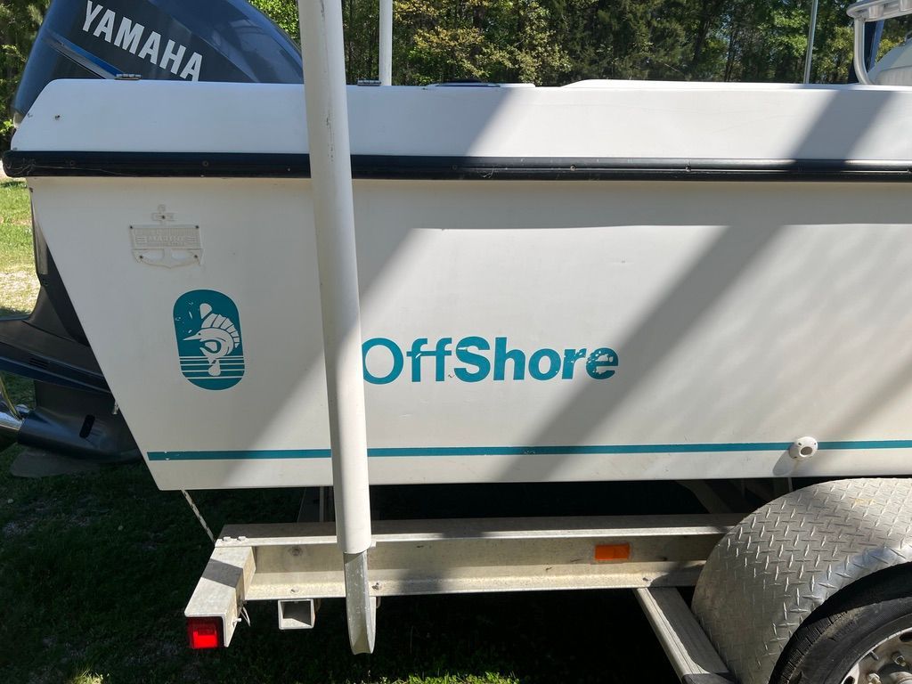 1996 Offshore Yachts Cuddy Cabin - 10