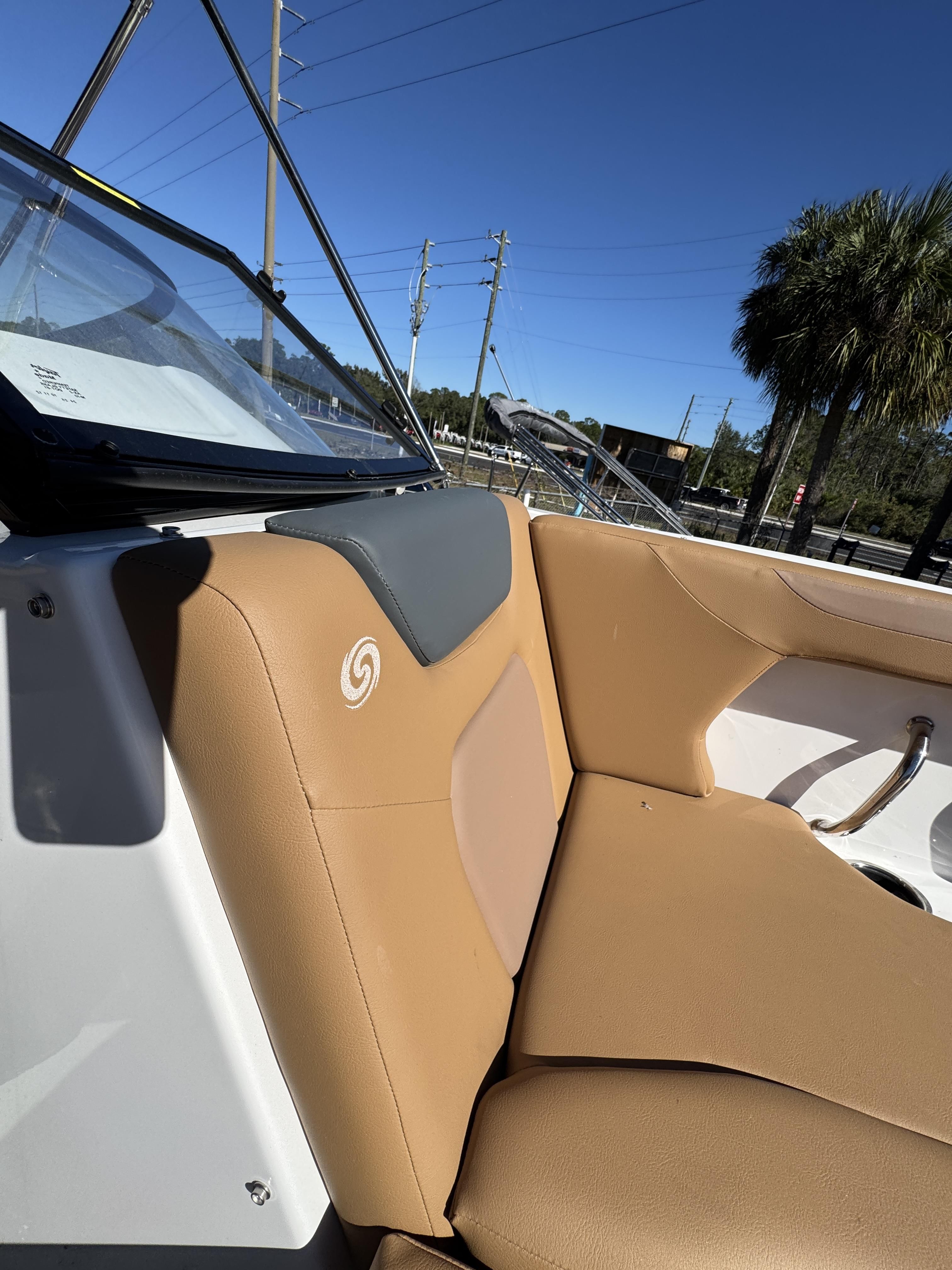 2026 Hurricane SunDeck OB SD 2050 OB - 11