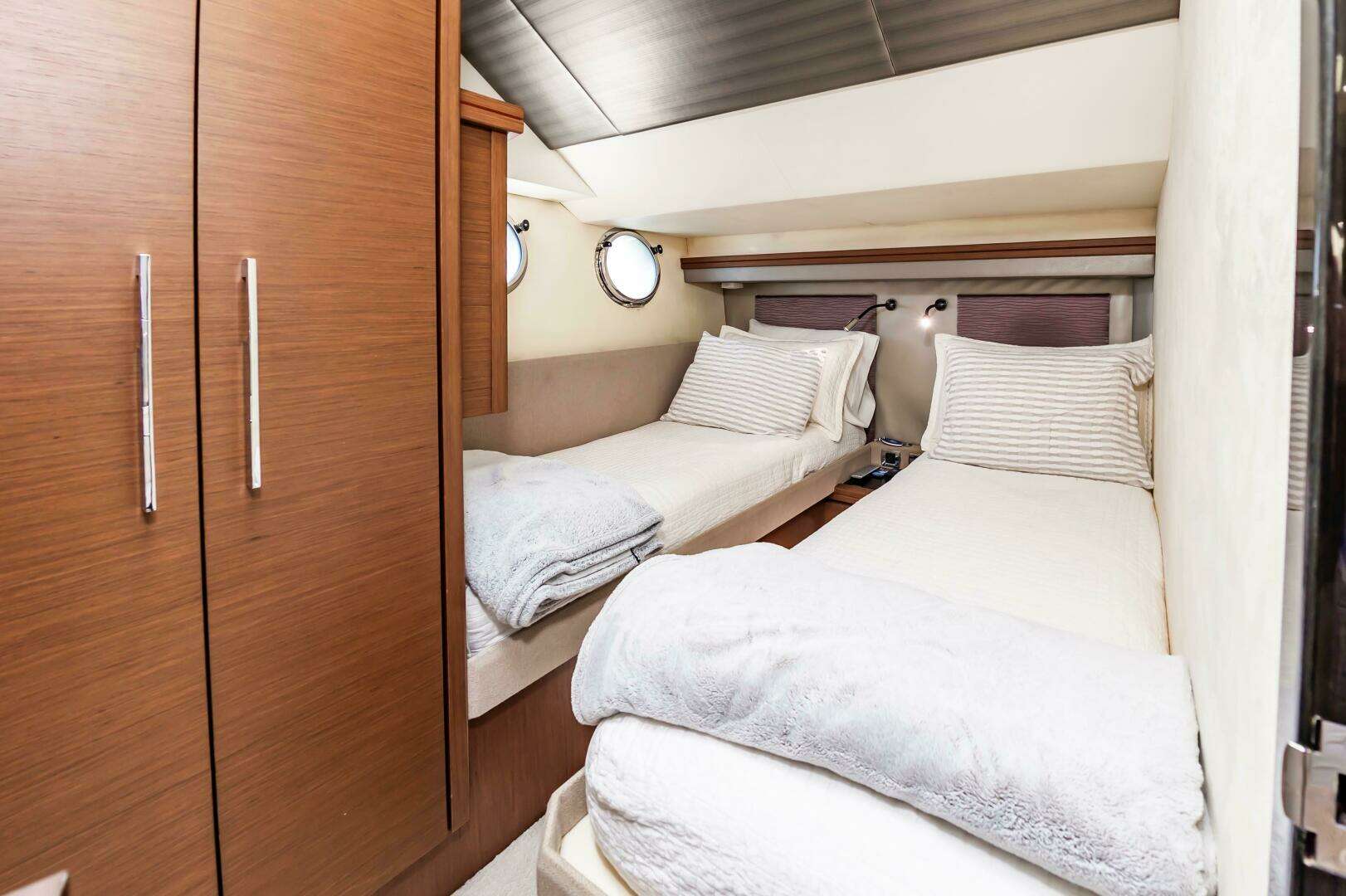 2013 Marquis 63 Sport Yacht - Image 62
