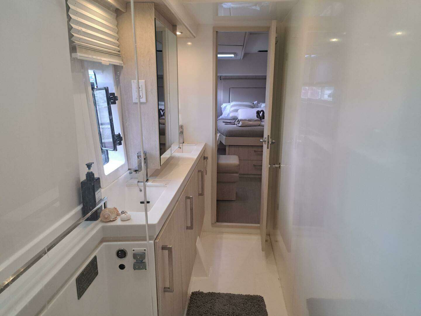 2016 Leopard 58 - Image 29