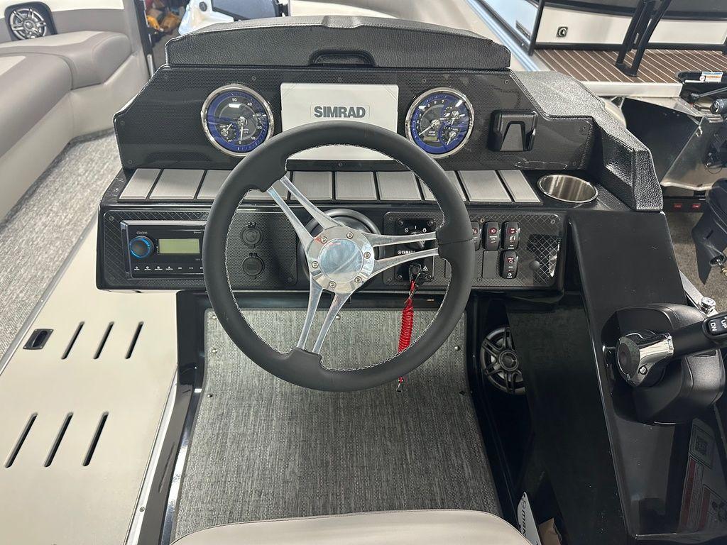 2025 Premier 230 SunSation Angler - 8