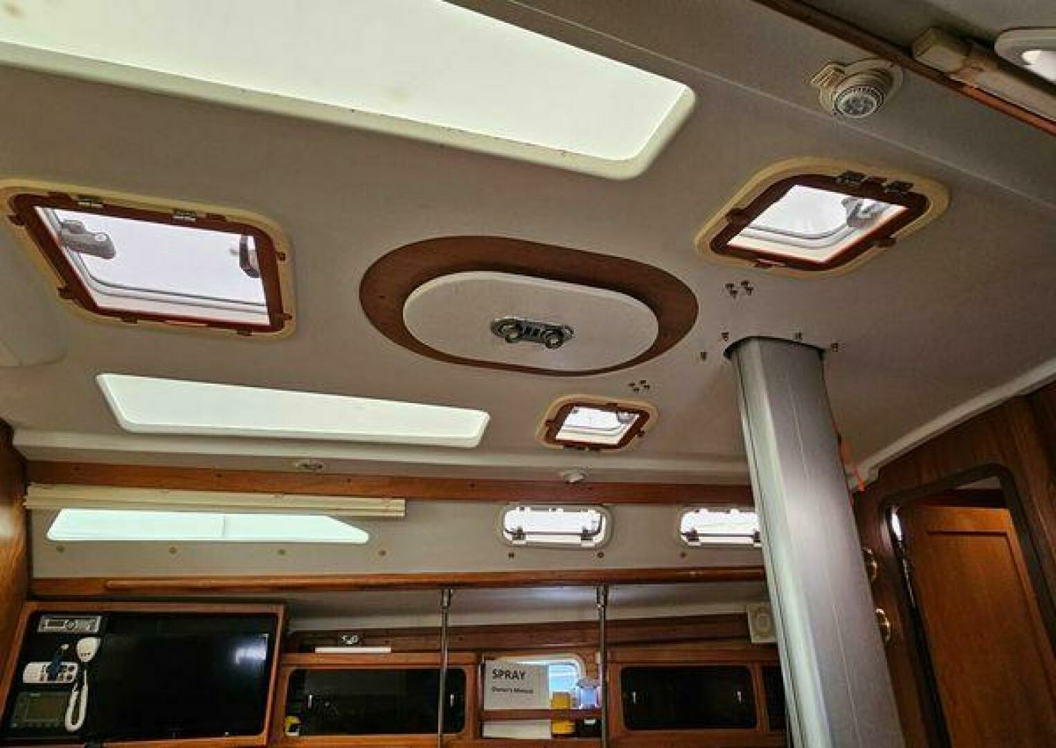 1995 Catalina 400 - Image 19