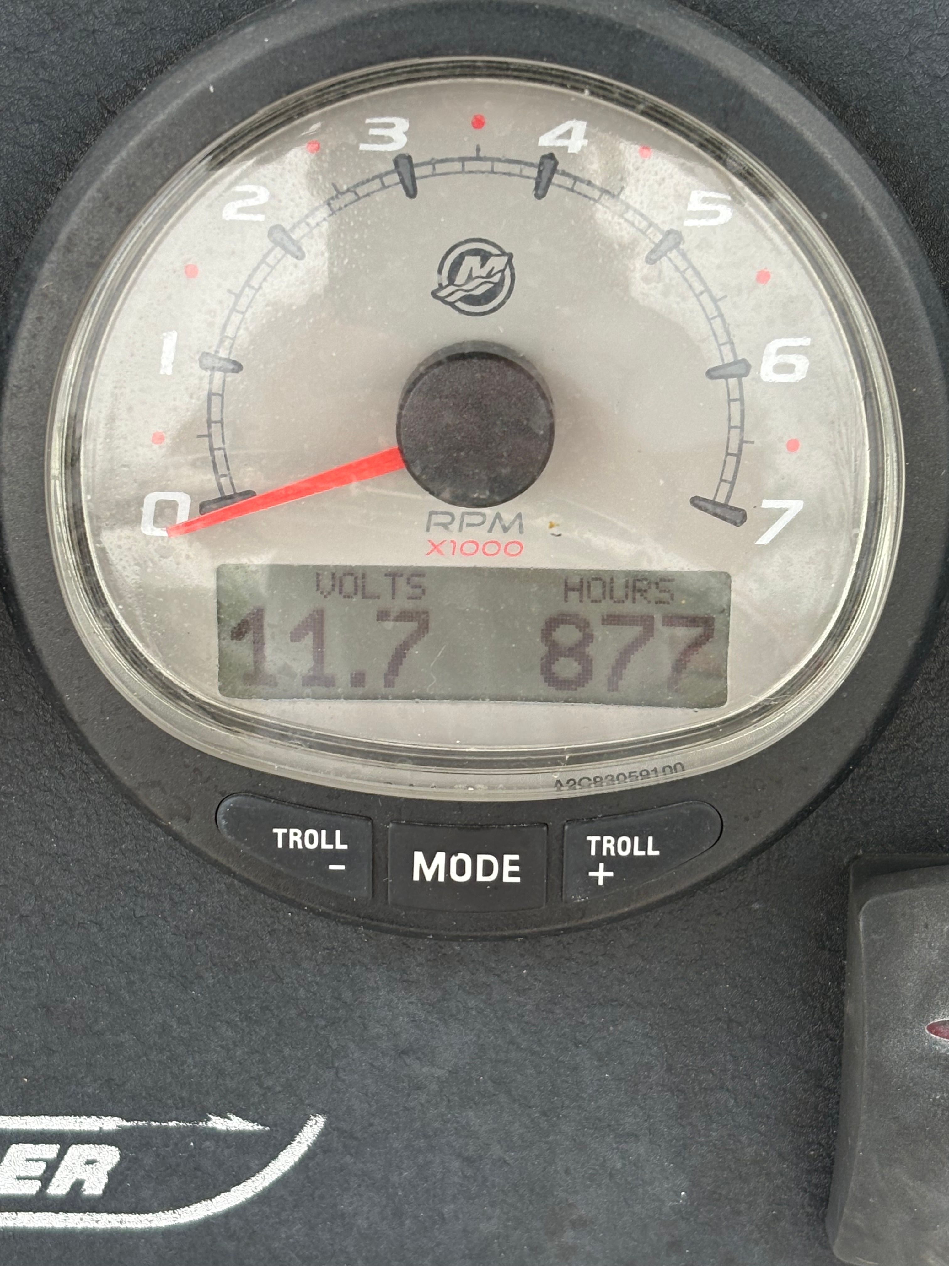 2003 Boston Whaler 210 Outrage - 18