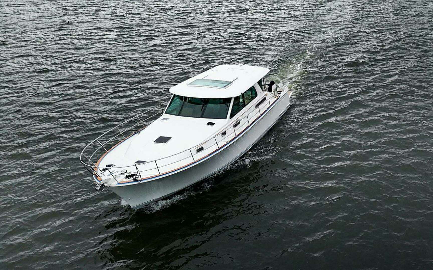 2027 Sabre 45 Salon Express - Image 9