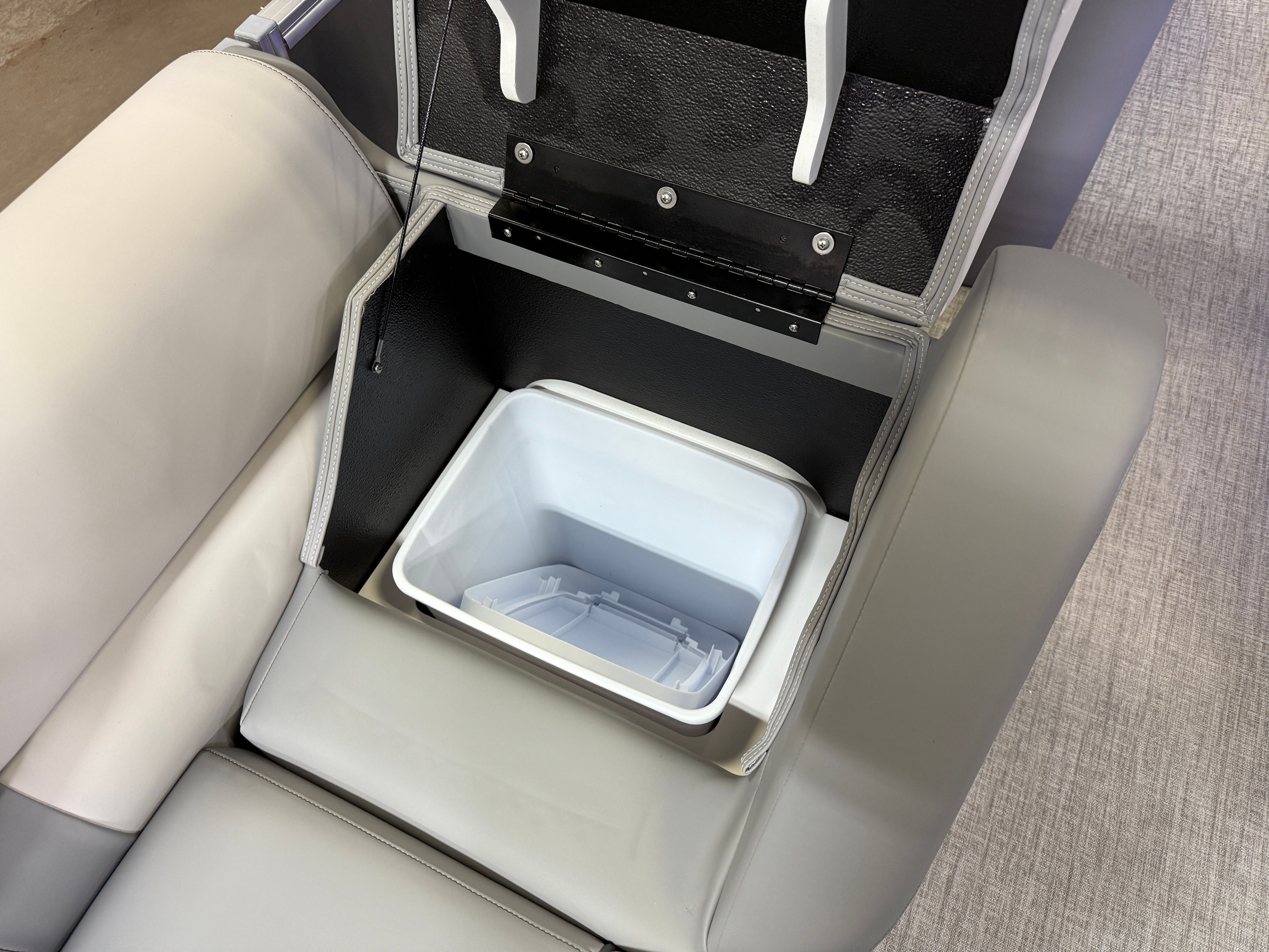 2025 Tahoe Cascade 200HP Elite 2385 Tritoon - 25