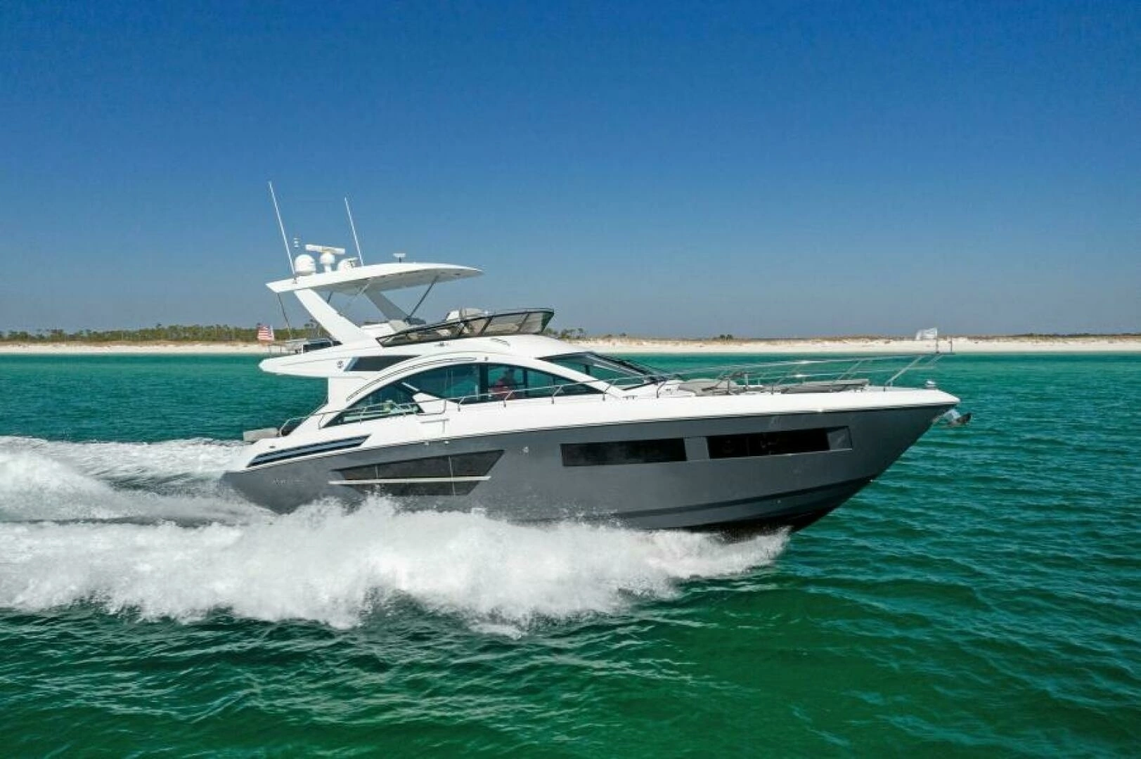 2023 Cruisers Yachts 60 Cantius Fly - Image 55
