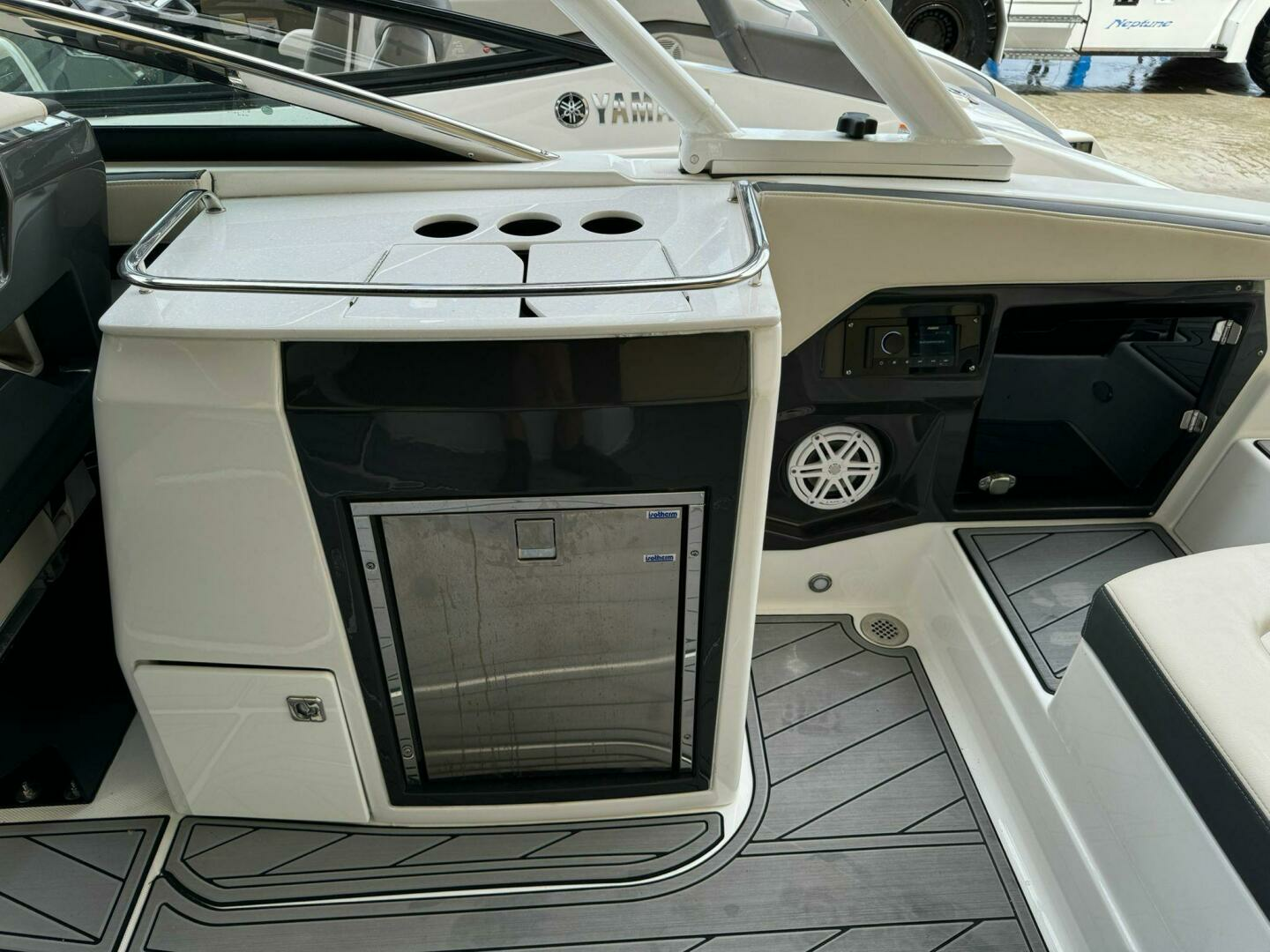 2022 Monterey 278 SS - Image 21