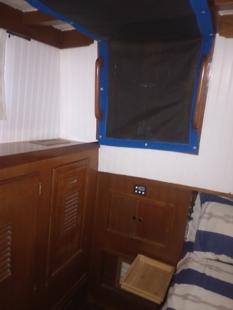 1981 Marine Trading 44 Double Cabin - Image 42