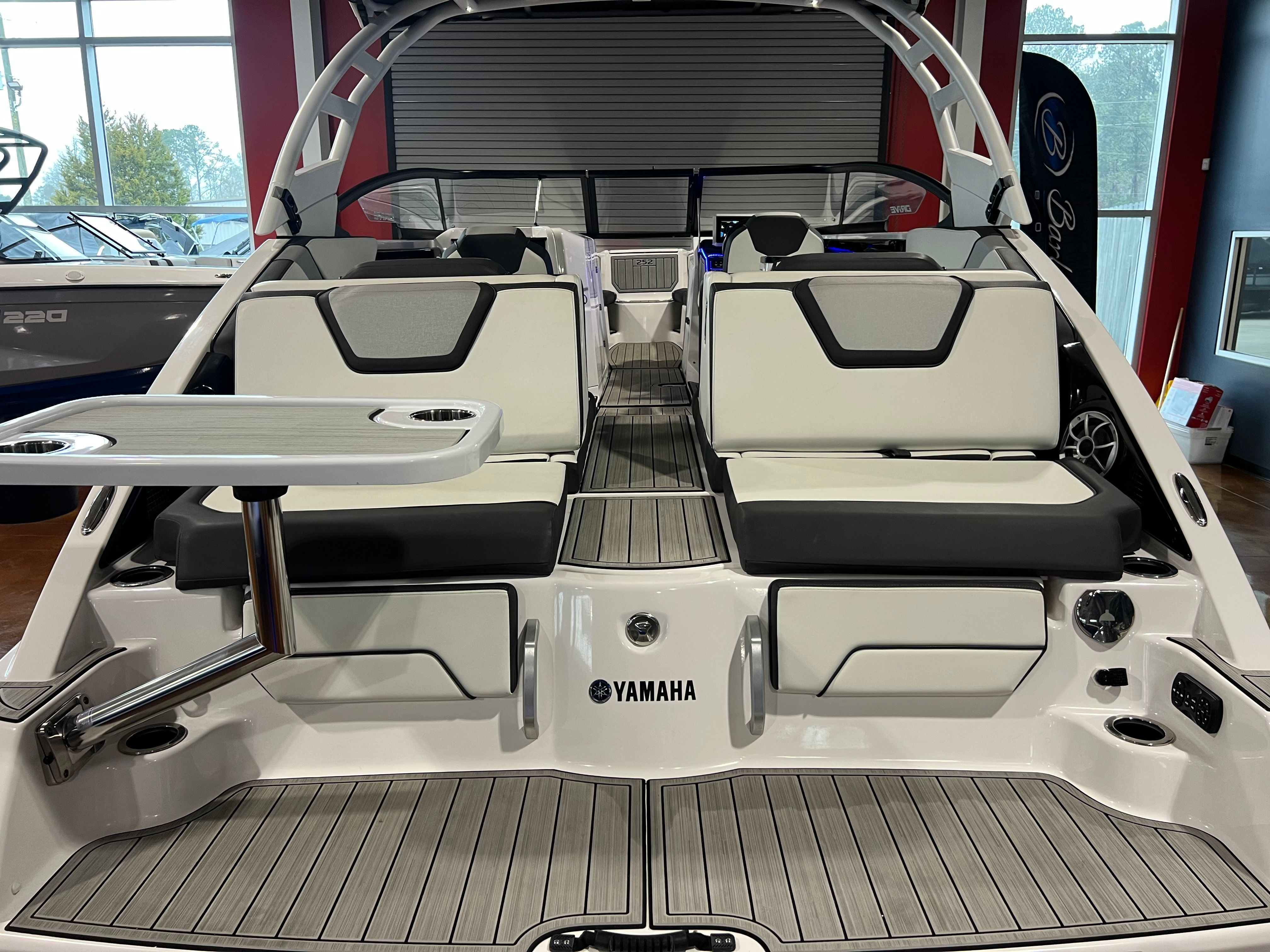 2023 YAMAHA 252 SD - Image 8