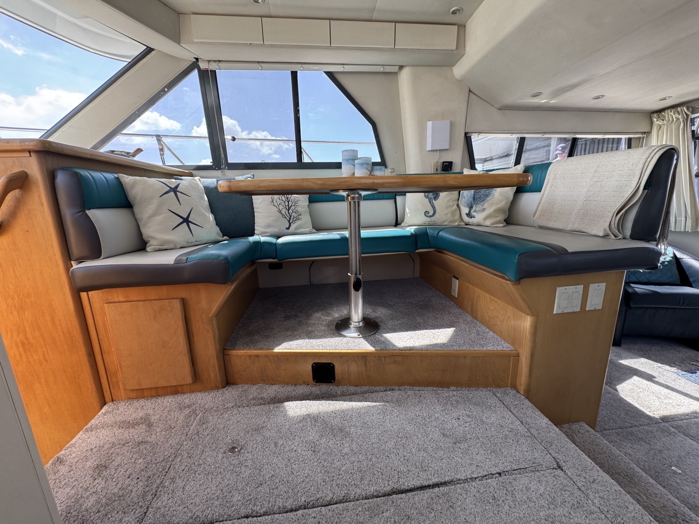 1996 Carver 370 Voyager - Image 55