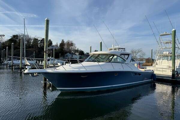 2013 Tiara Yachts 3600 Coronet