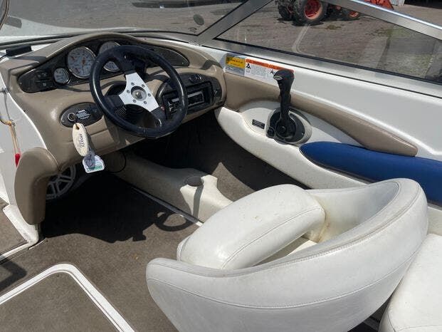 2004 Larson Sei 210 - 4