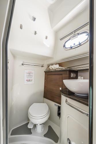 2020 Boston Whaler 345 Conquest - 22