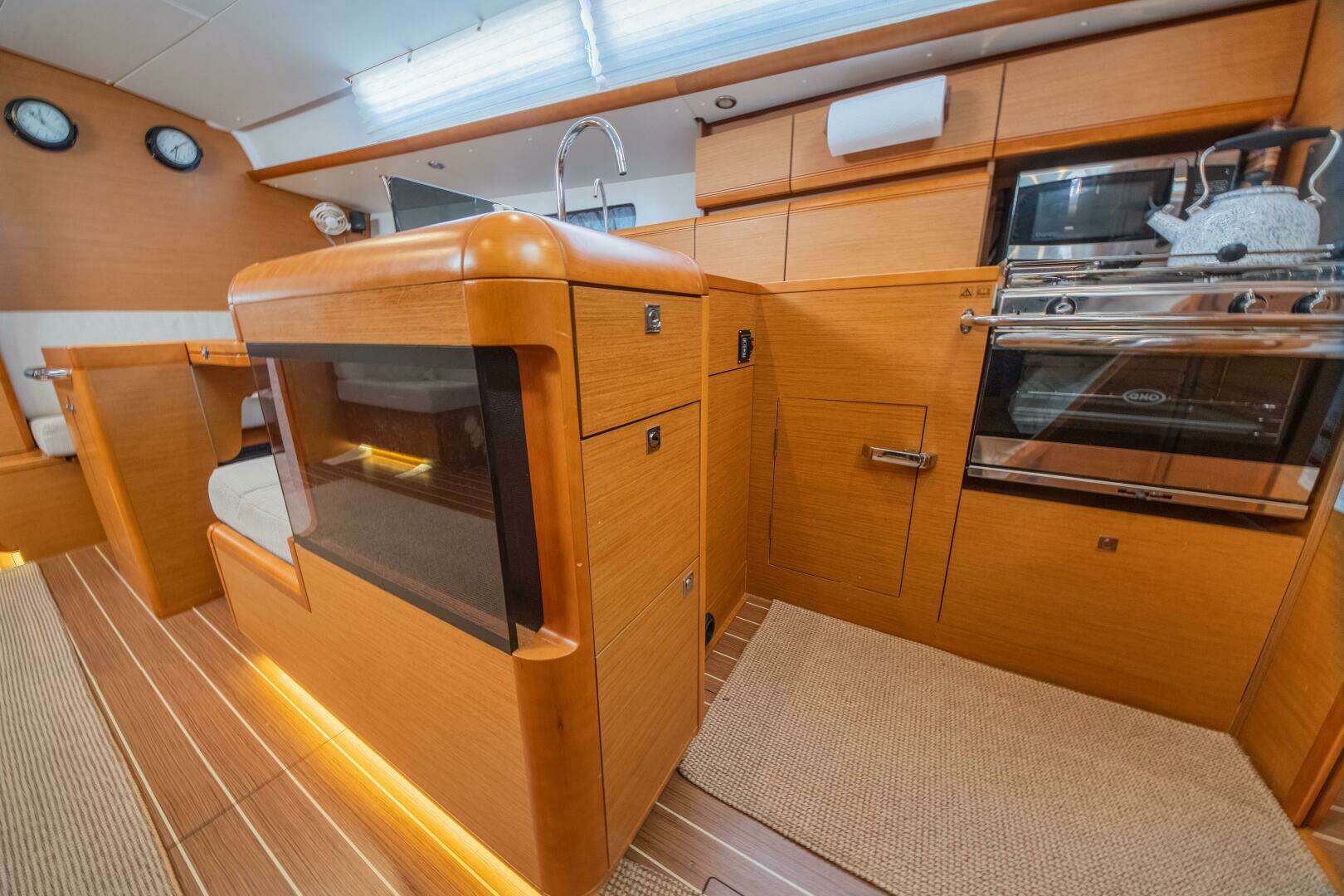 2016 Jeanneau 439 - Image 45