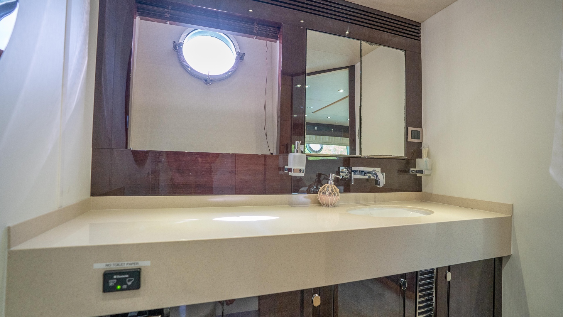 2014 Sunseeker 68' Sport Yacht - Image 42