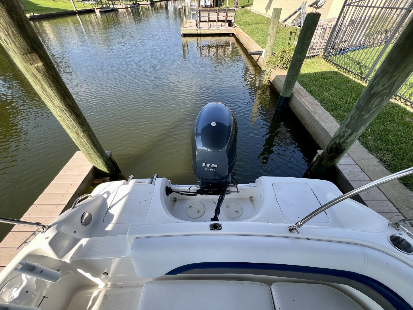 2013 Hurricane SunDeck 187 OB - Image 32