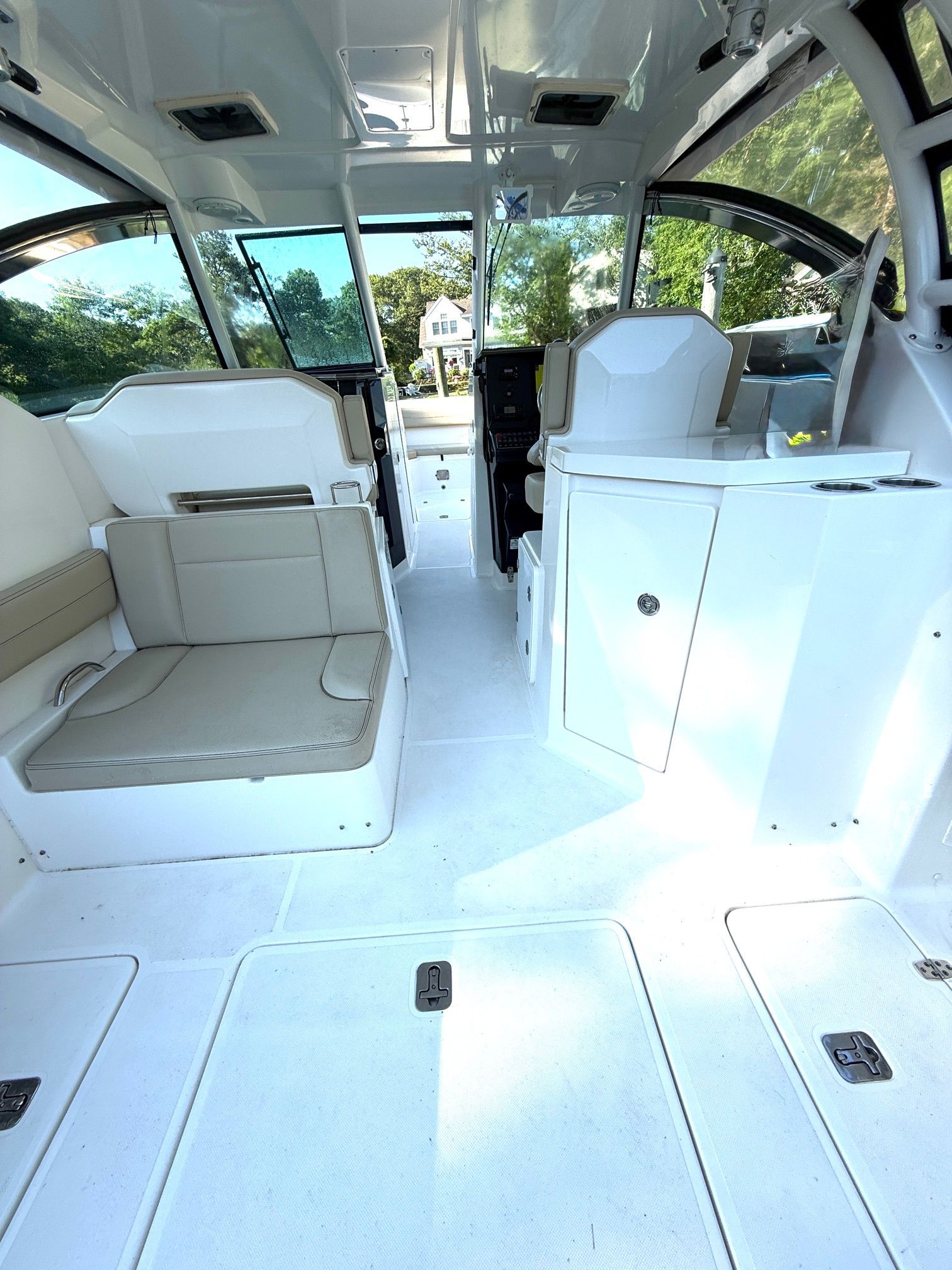 2017 Pursuit DC 295 Dual Console - 4