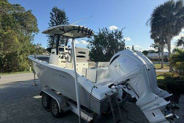 2024 Cobia 240 CC