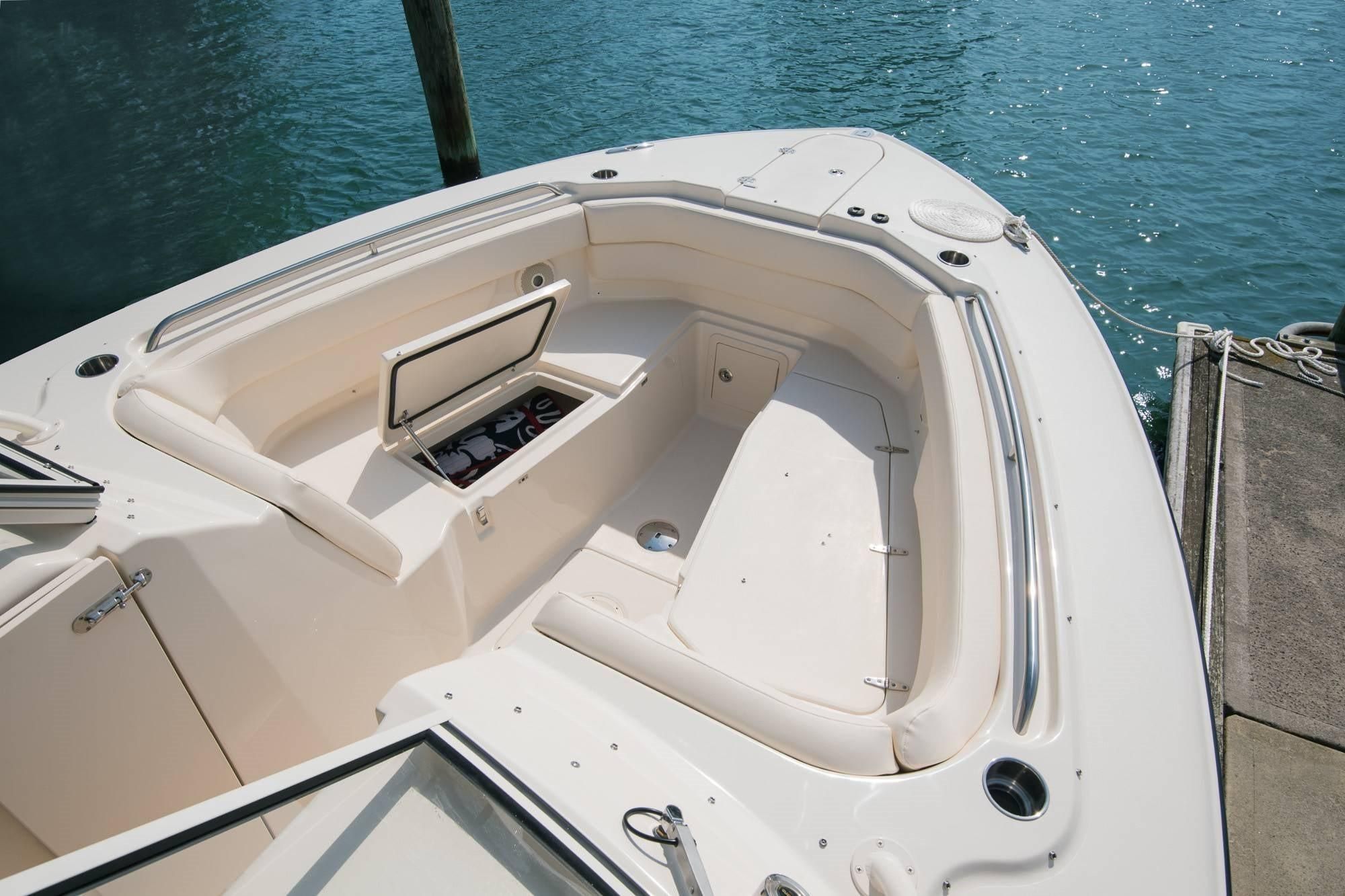 2023-Grady-White-Freedom-307-MarineMax