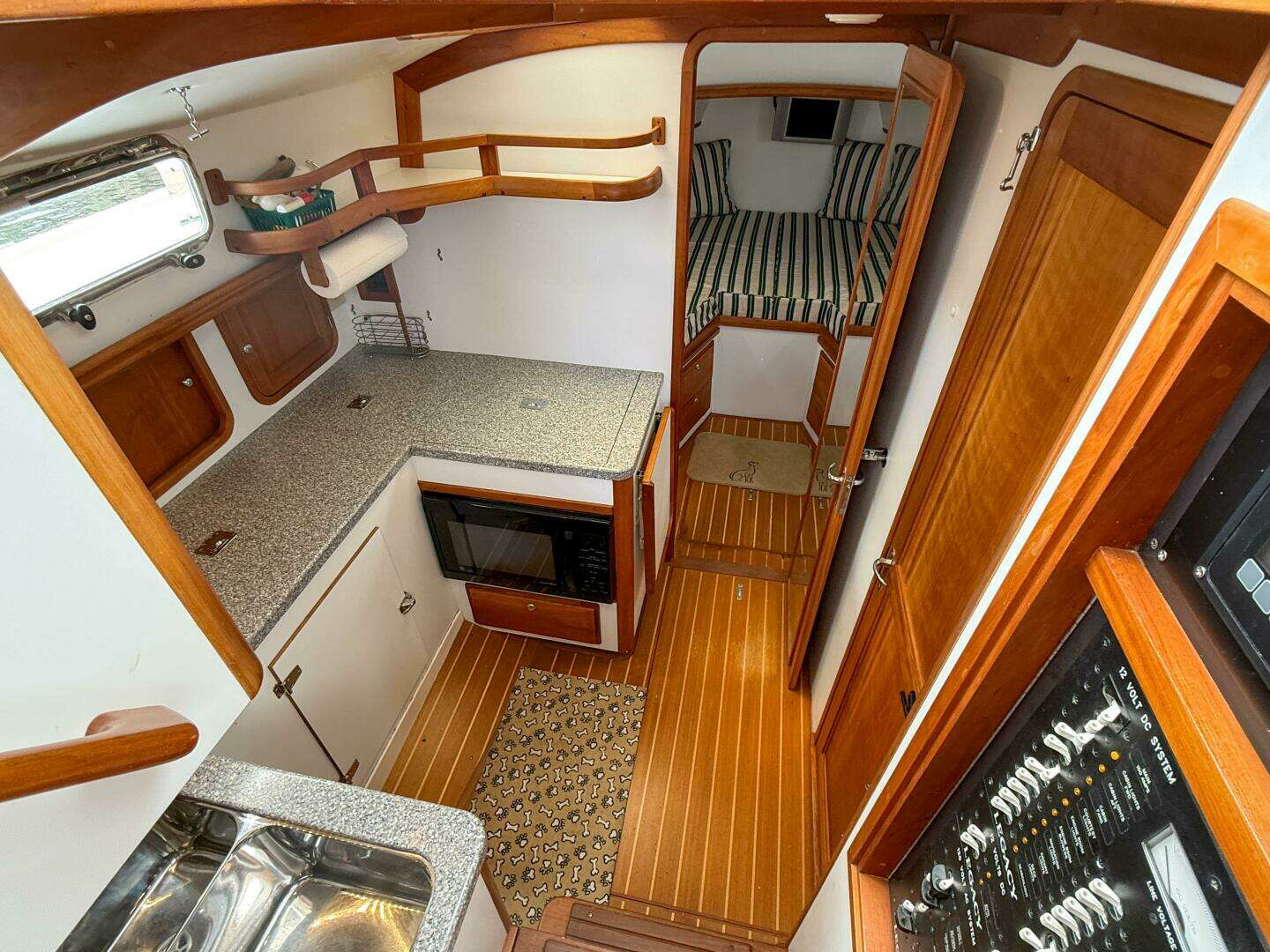 2002 Legacy 34 Express Twin Jet - Image 26