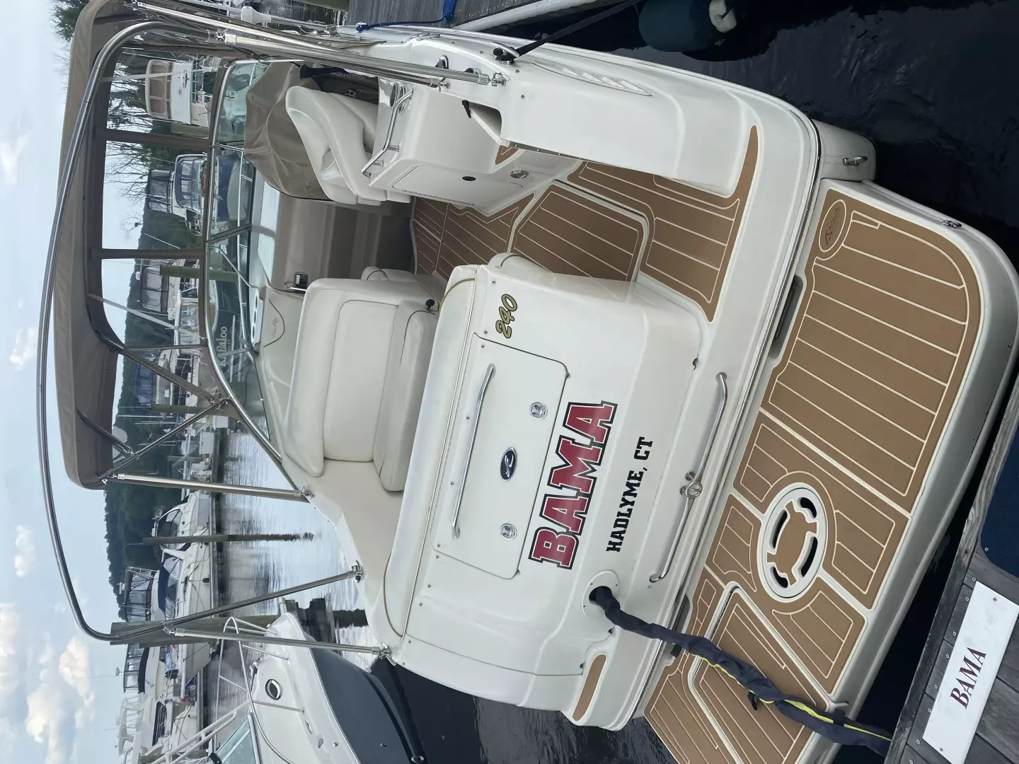 2002 Sea Ray 240 Sundancer - Image 8