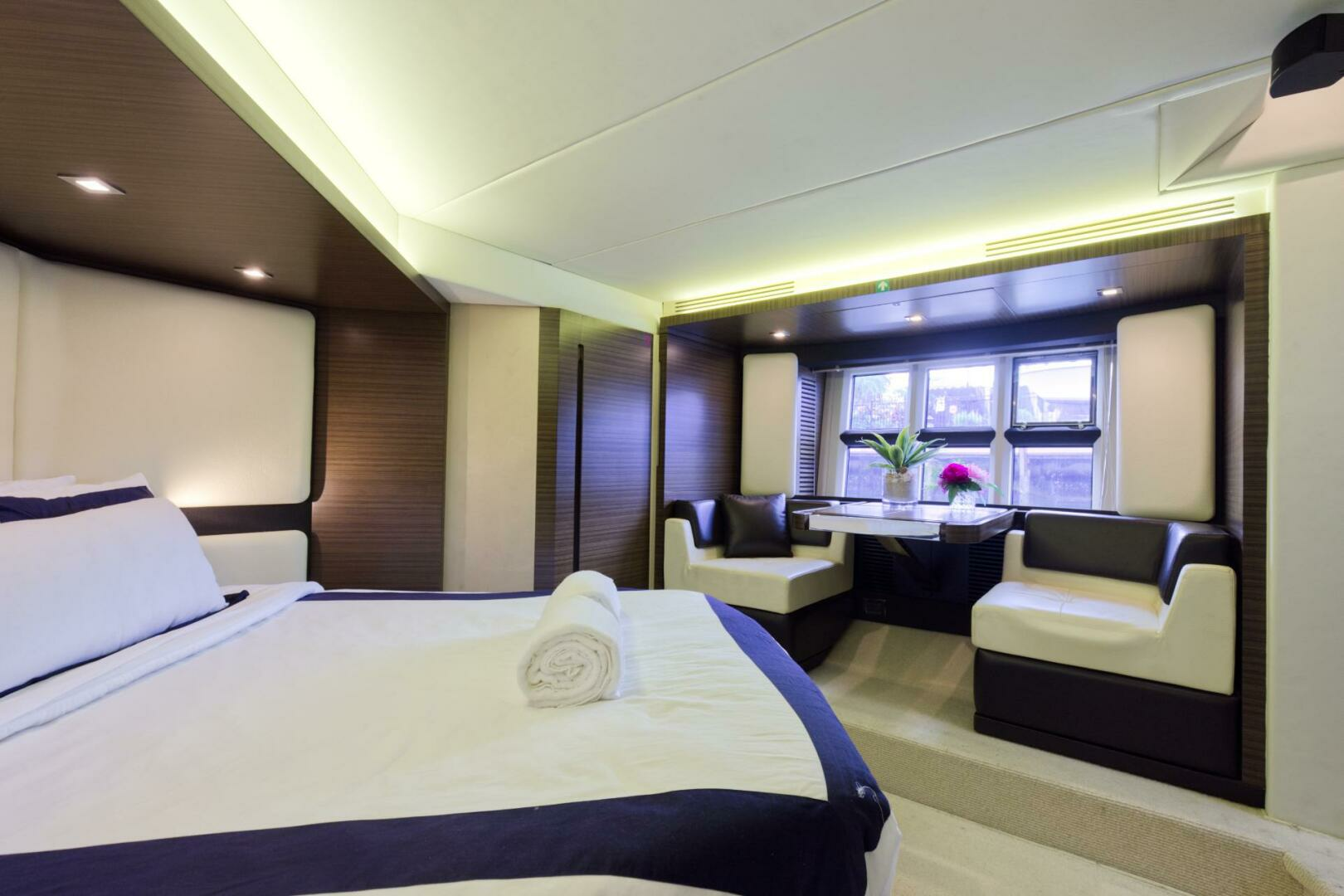 2013 Azimut 55S - Image 24