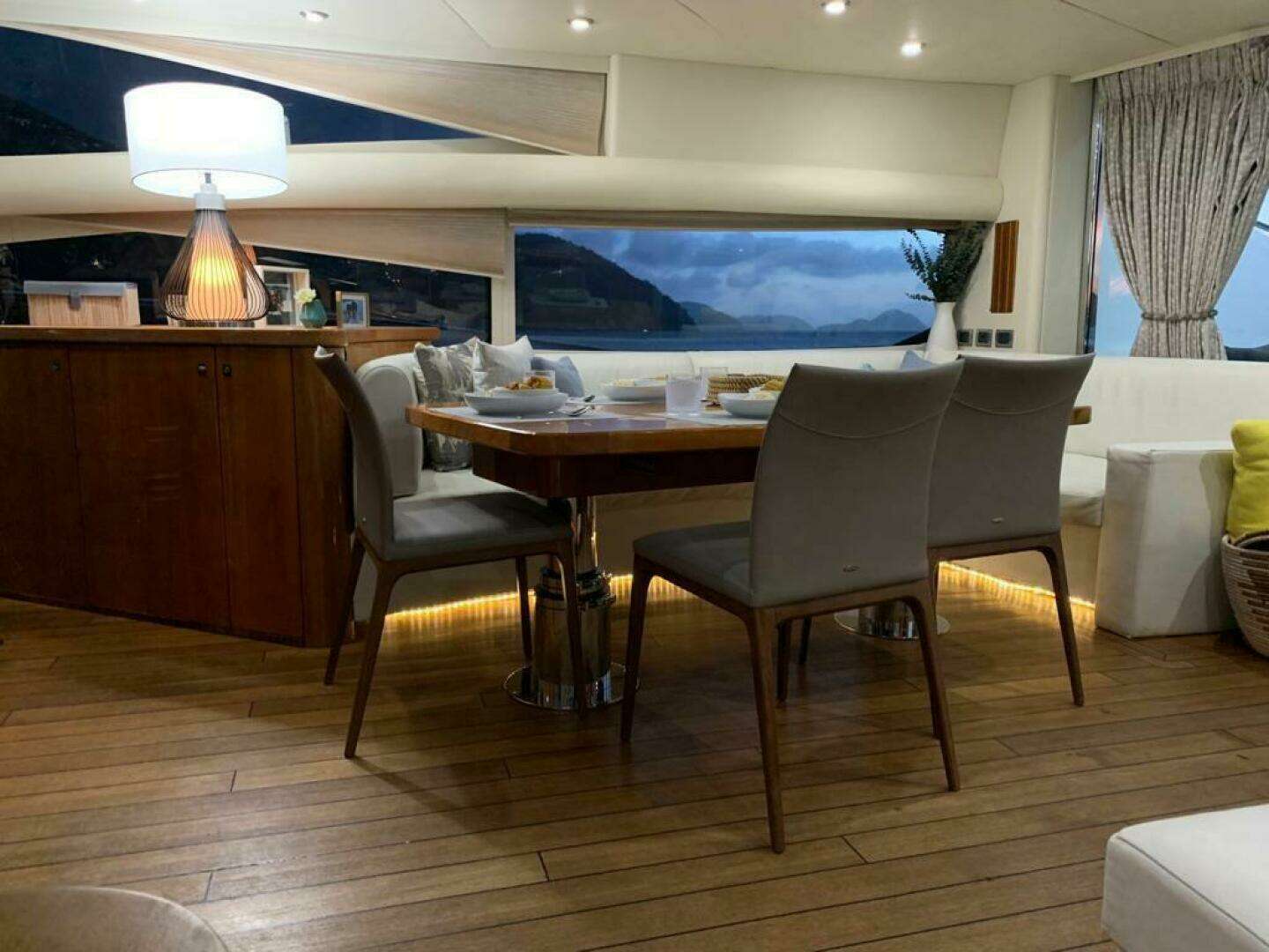 2006 Sunseeker Predator 82 - Image 11