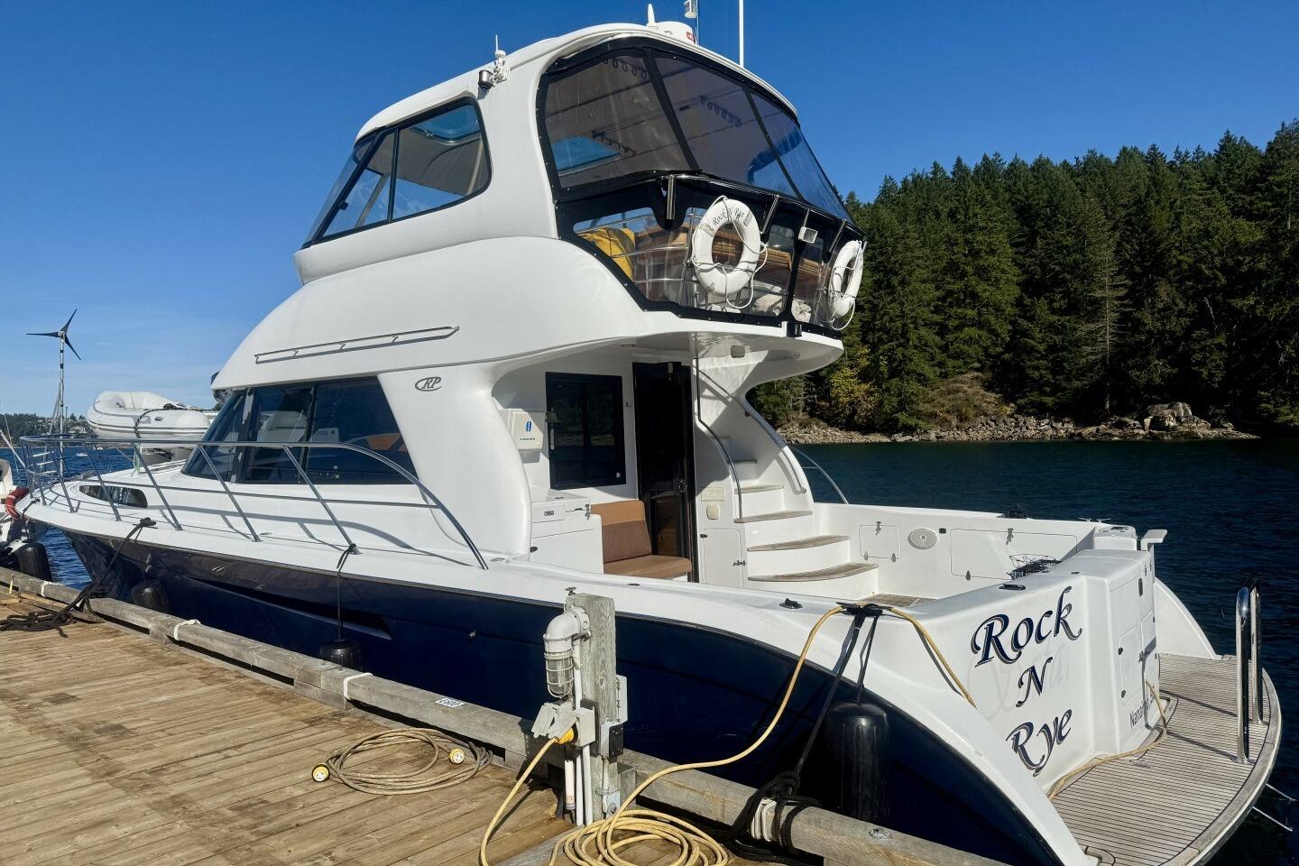 2000 Royal Pacific 476 Sport Cruiser