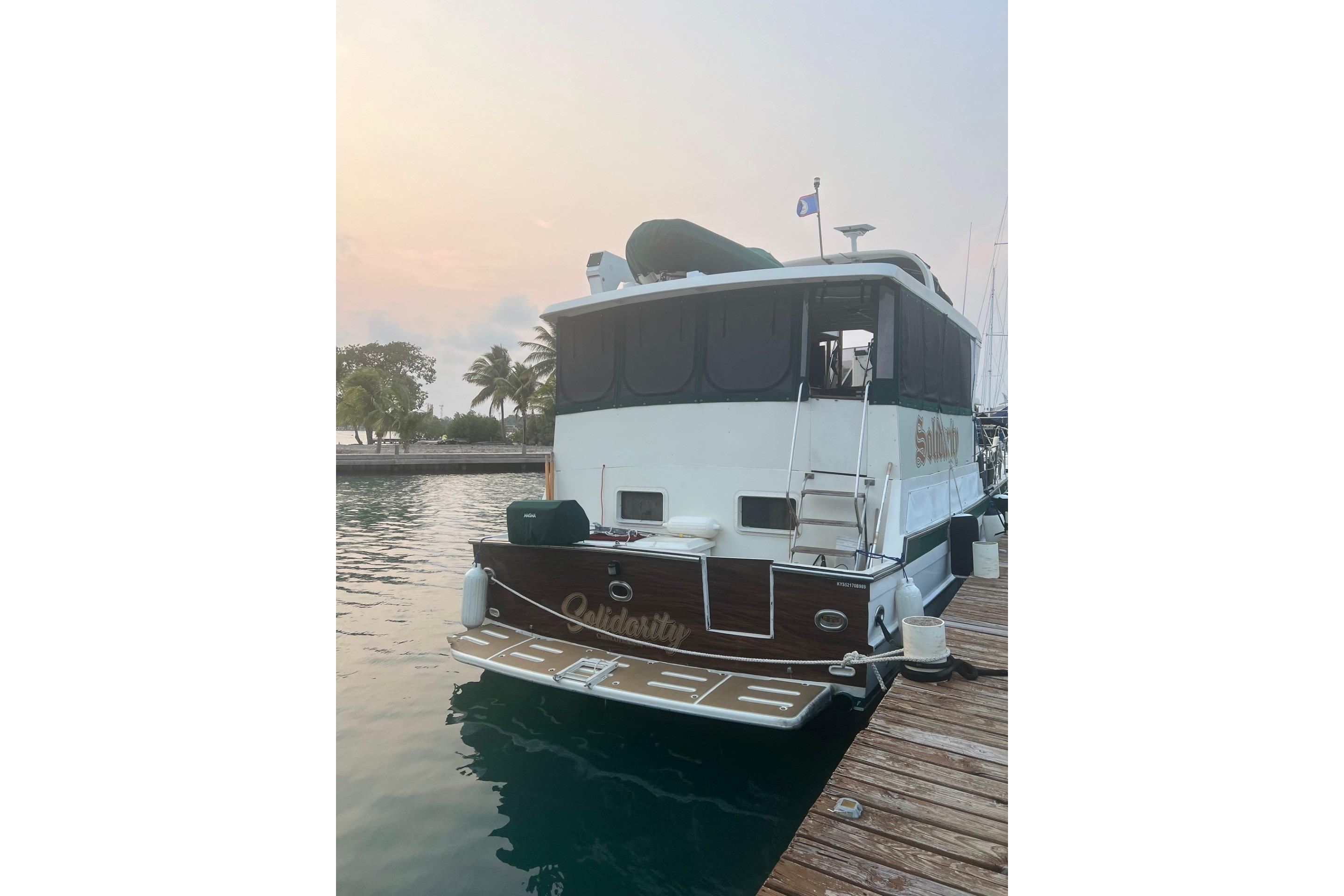 1989 Jefferson Marquessa 52 Extended Deckhouse