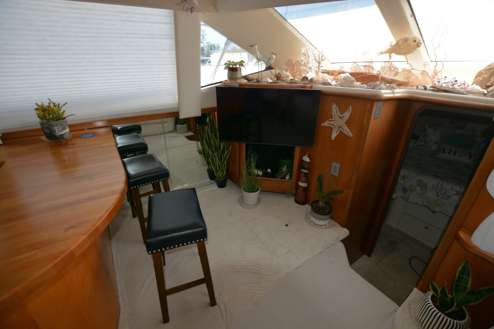 2000 Carver 504 Cockpit Motoryacht - Image 11