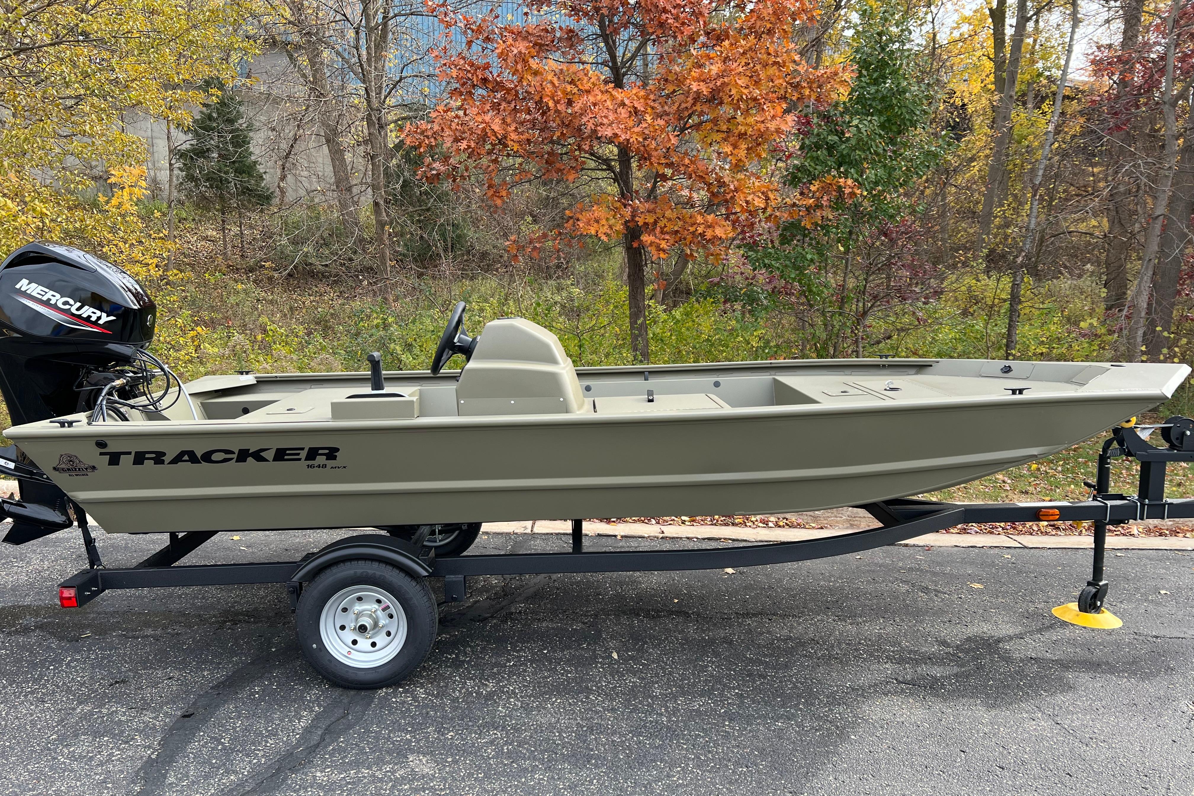 2026 Tracker Grizzly 1648 SC