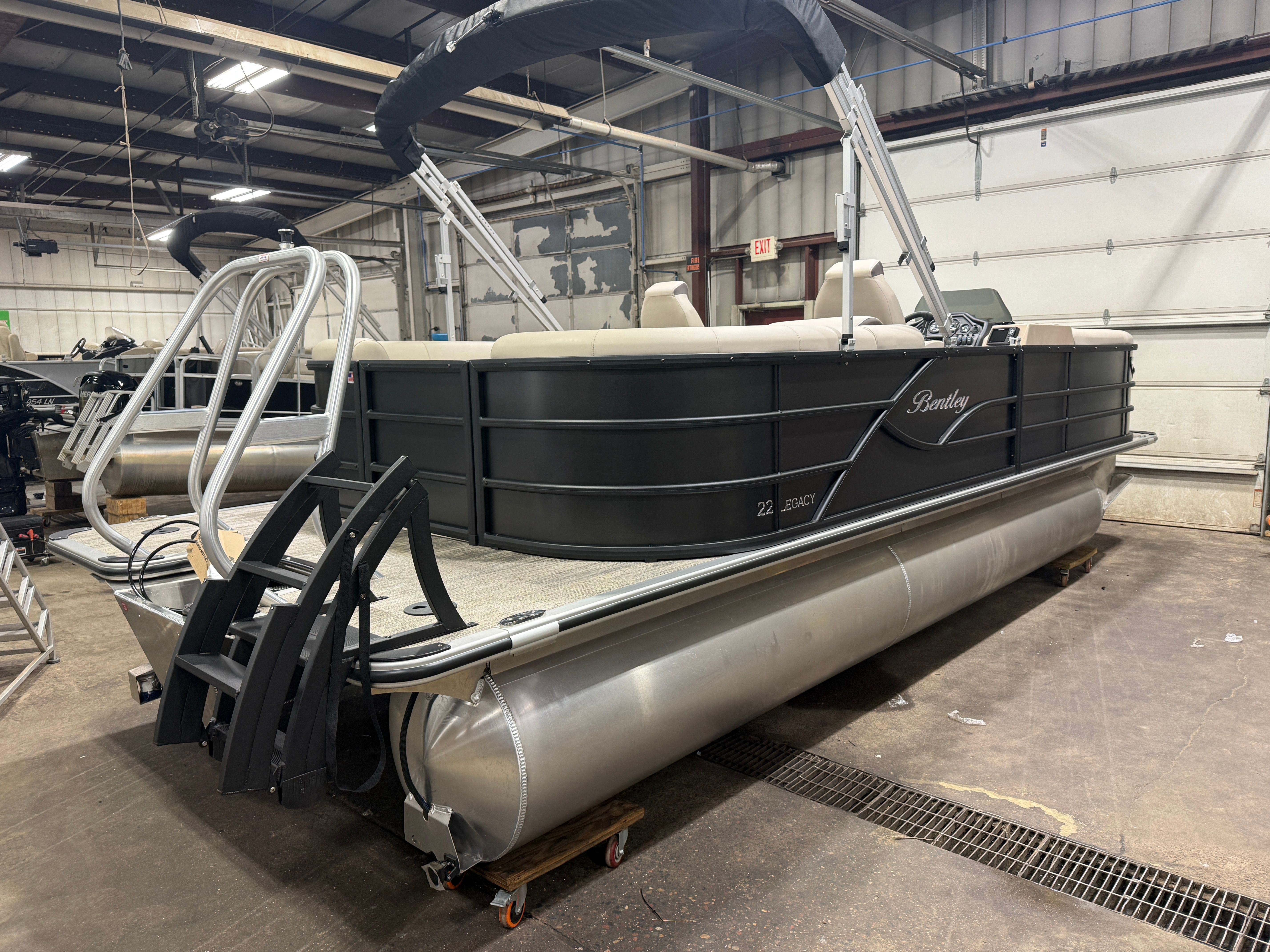 2026 Bentley Pontoons Legacy 223 Navigator Quad Lounge Tritoon & Honda 4-Stroke EFI - 50