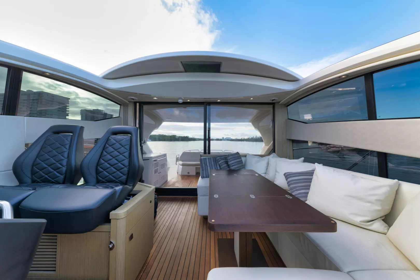2017 Sunseeker Predator - Image 34