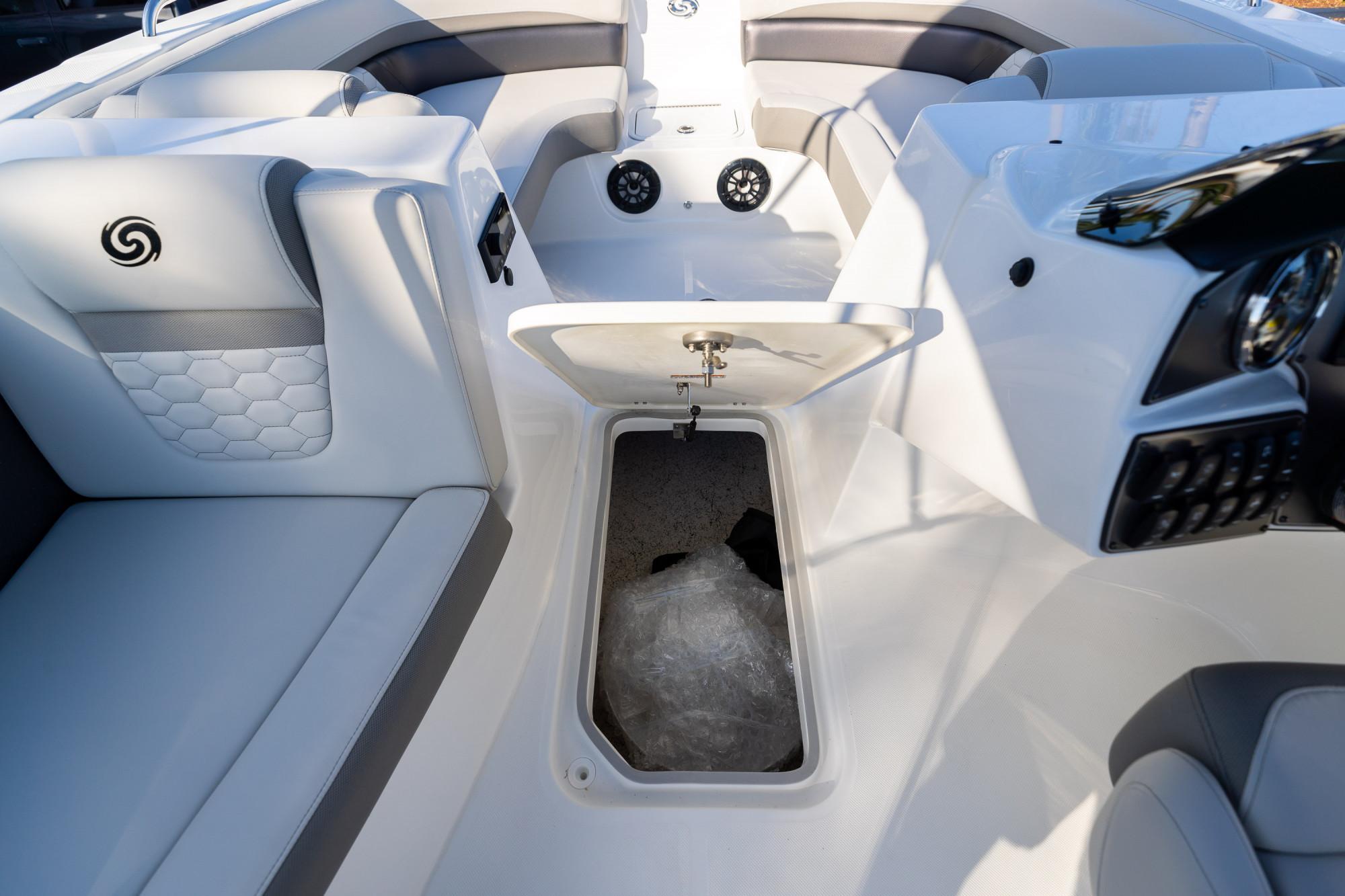 2024 Hurricane SunDeck Sport 192 RL OB - 22