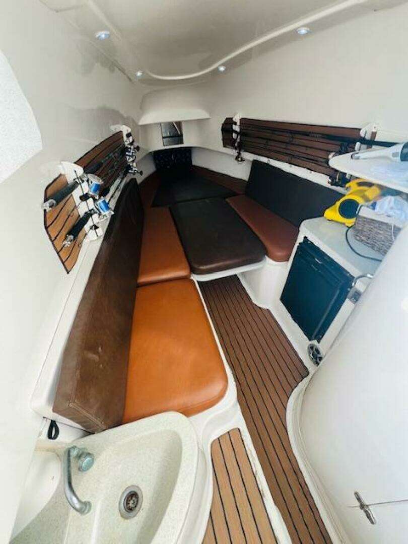 1999 Venture 34 Walkaround with Tower - Image 60
