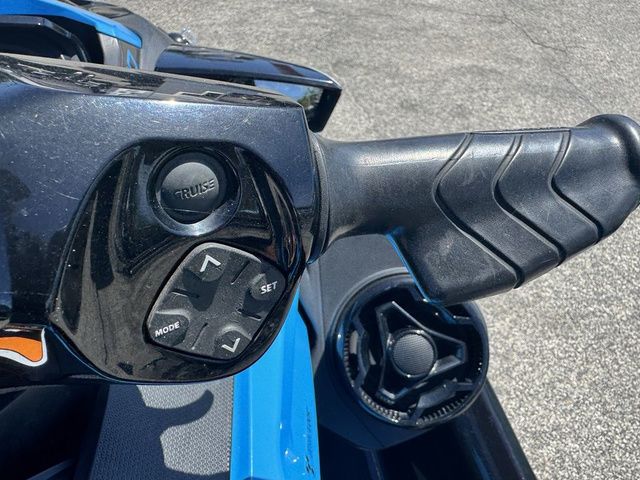 2018 Sea-Doo RXT® 230 IBR & Sound System - 12
