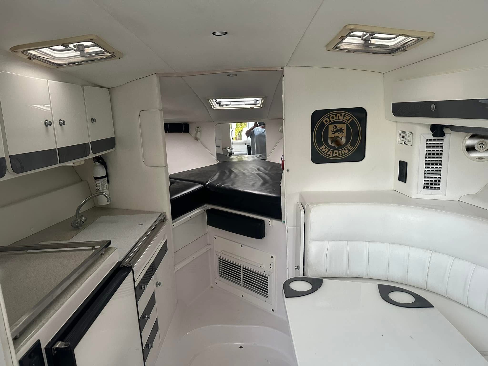 1999 Donzi 3250 LXC - 8