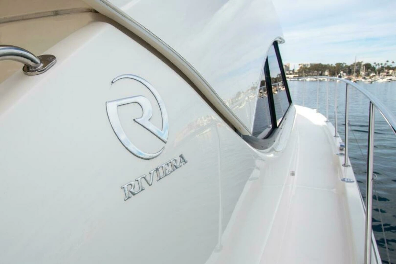 2012 Riviera 50 Sport Yacht - Image 22