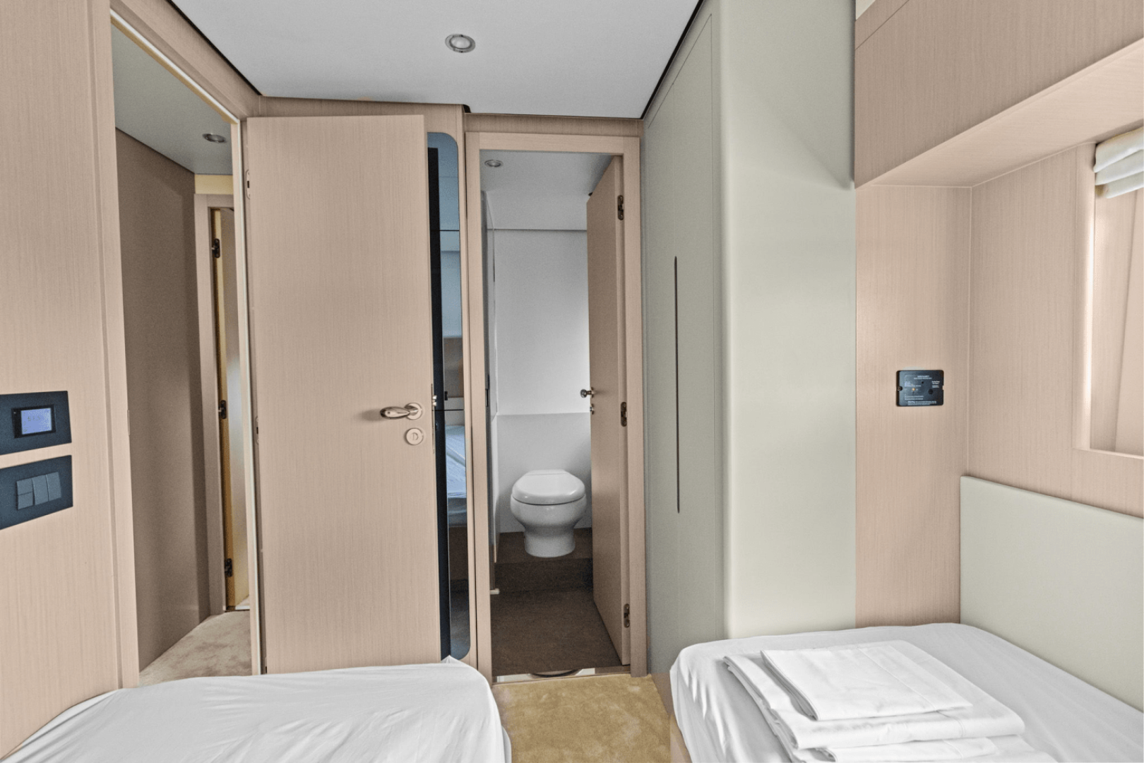 2026 Azimut Fly 68 - Image 27