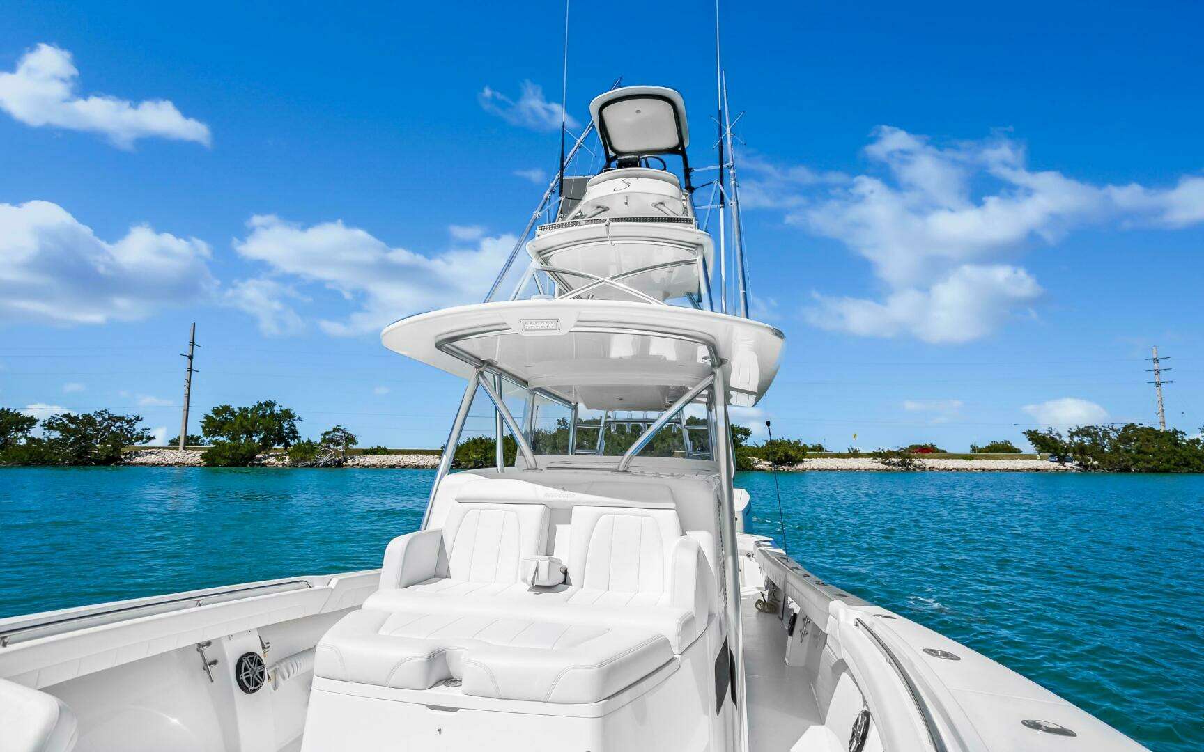 2018 Regulator 41 Center Console - Image 33