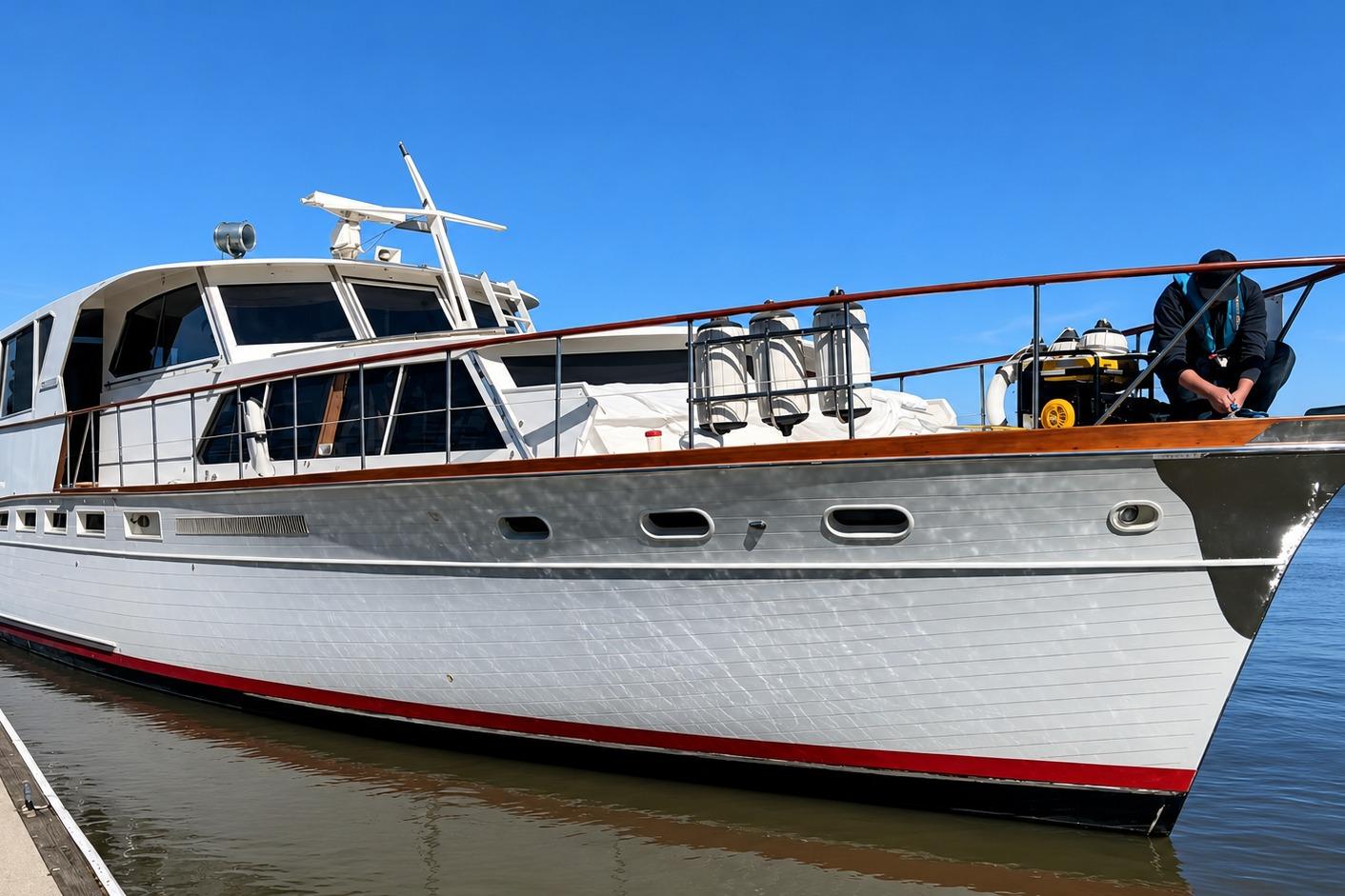 1965 Pacemaker 53 Motor Yacht