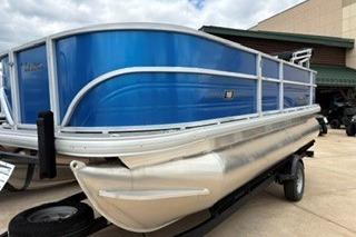 2026 Sun Tracker Party Barge 18 DLX