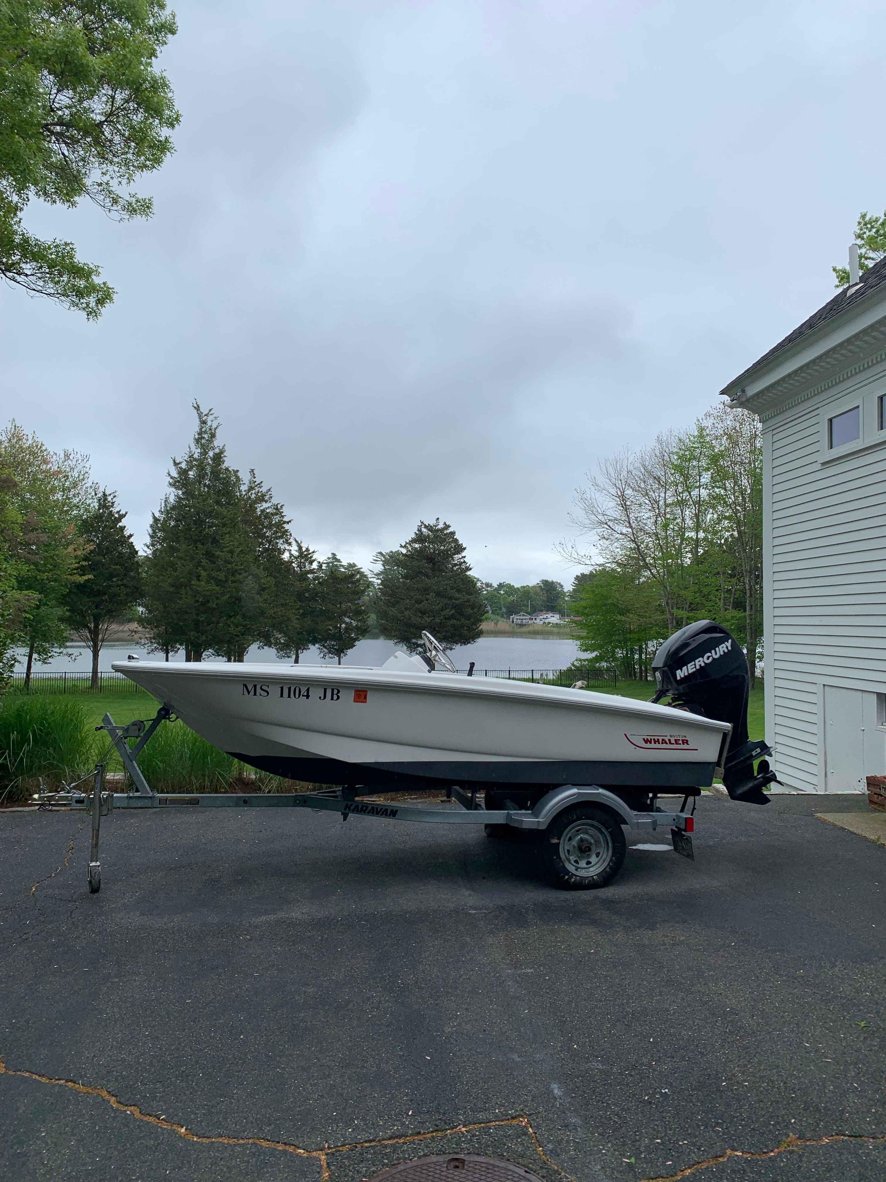 2012 Boston Whaler Sport
