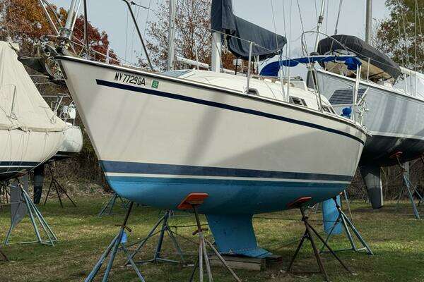 1987 Pearson 27