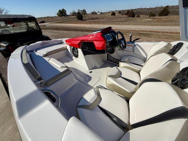 2015 Scarab 165 - 28