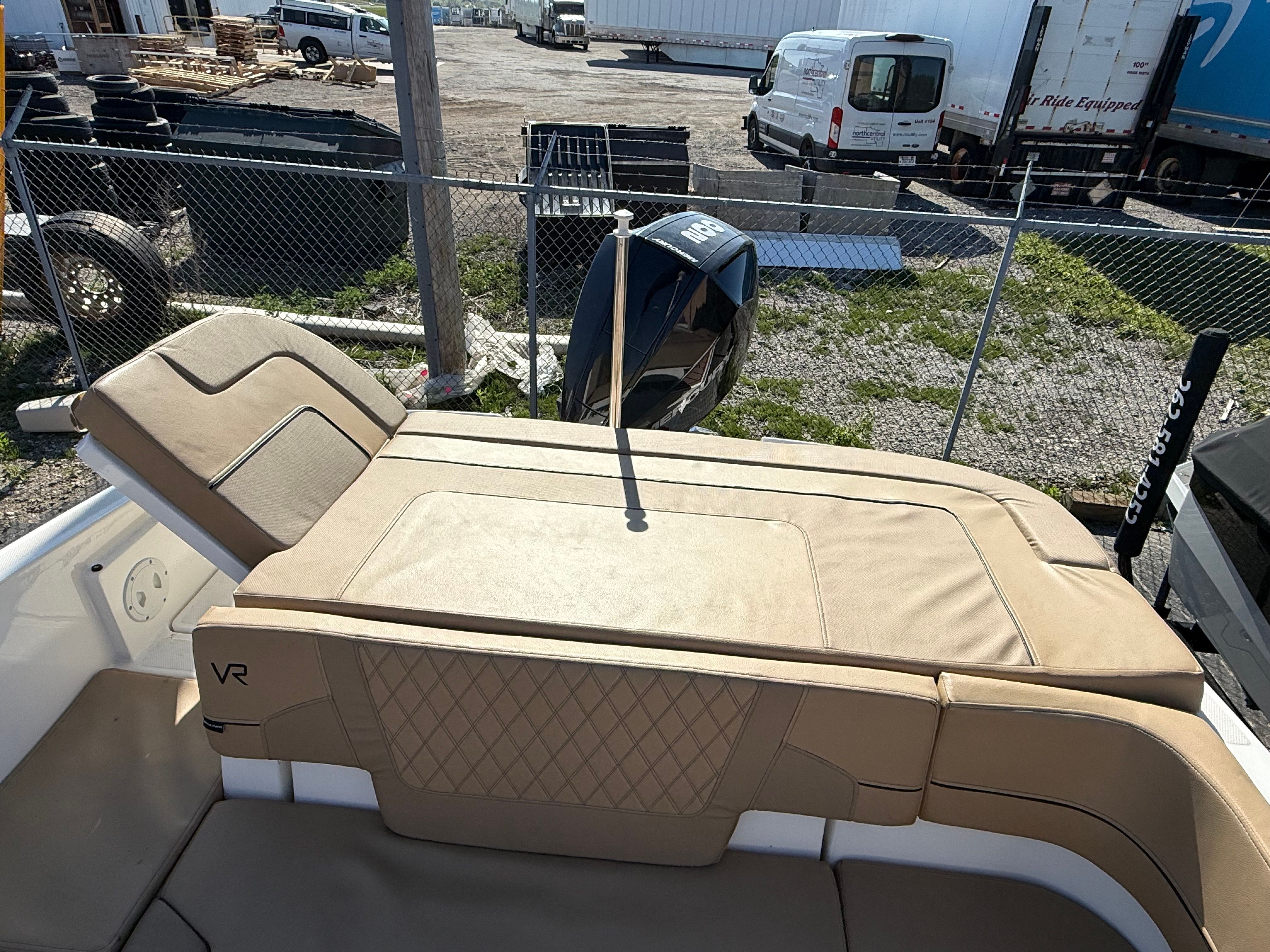 2023 Bayliner VR6 Bowrider - 5