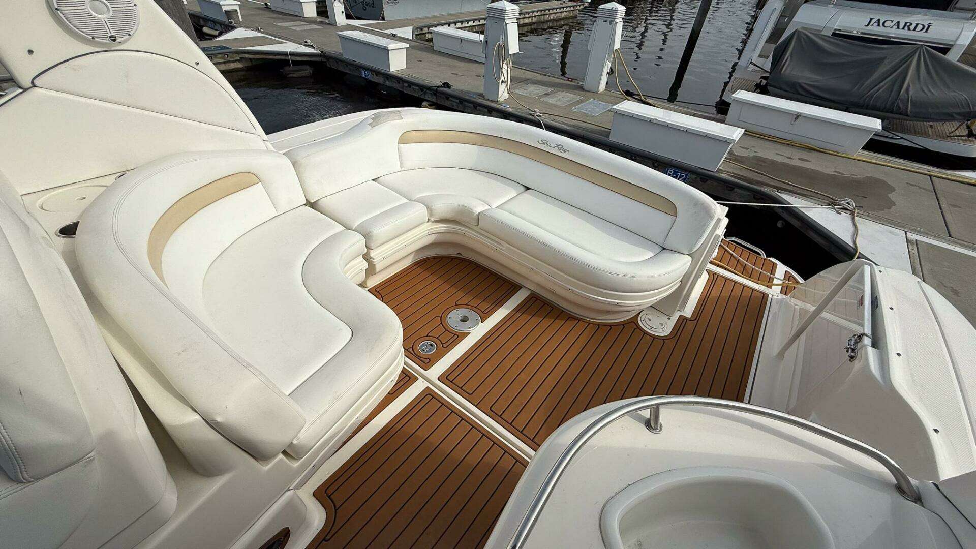 2008 Sea Ray 340 Sundancer - Image 10