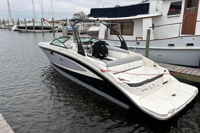 2016 Sea Ray 270 Sundeck