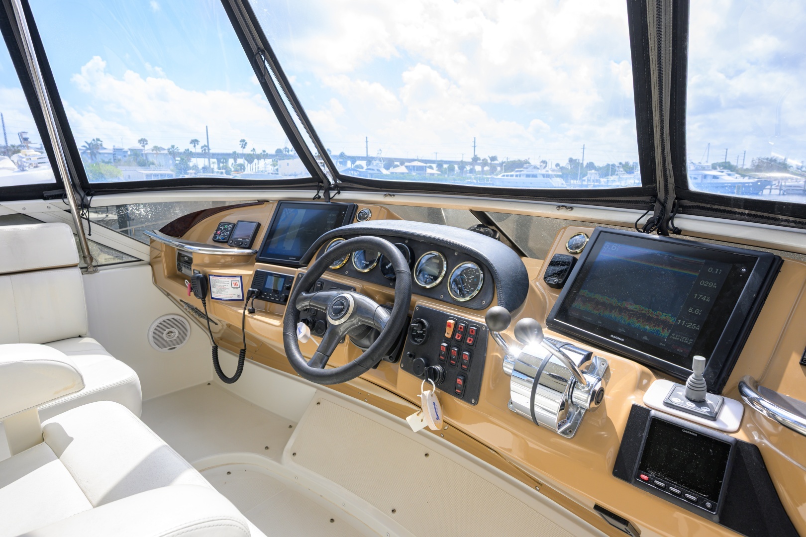 2003 Carver 444 - Image 32