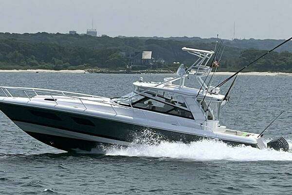 2023 Intrepid 477 Evolution